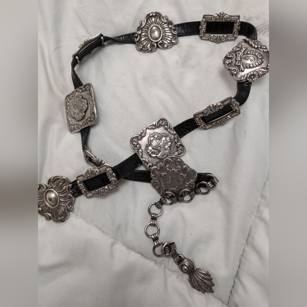 Vintage Brighton silver medallion black belt women's size M